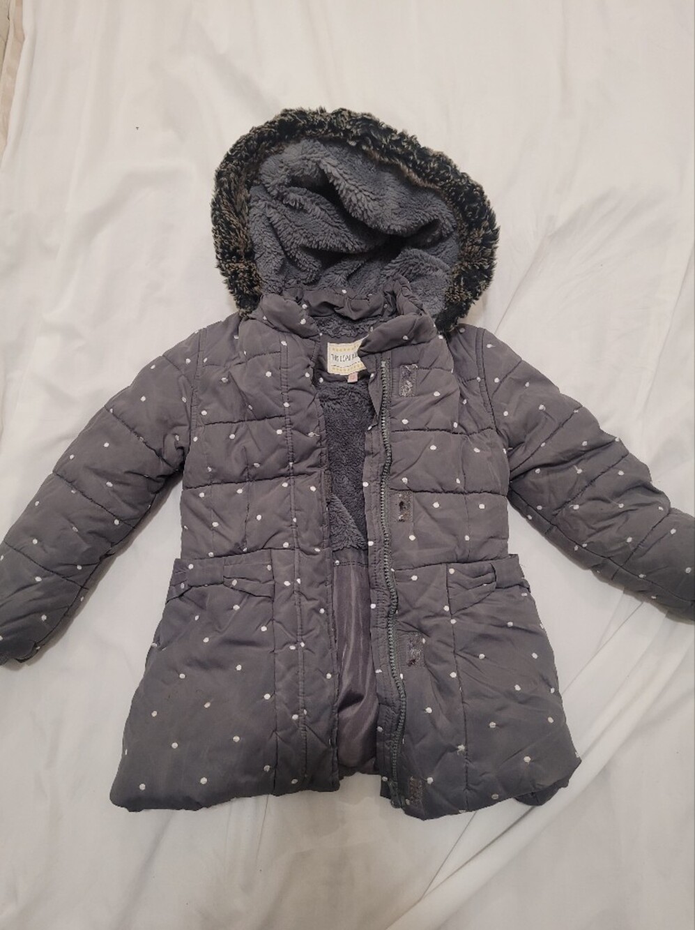 Girls' Gray Dot Quilted Puffer Coat with Faux-Fur Hood
